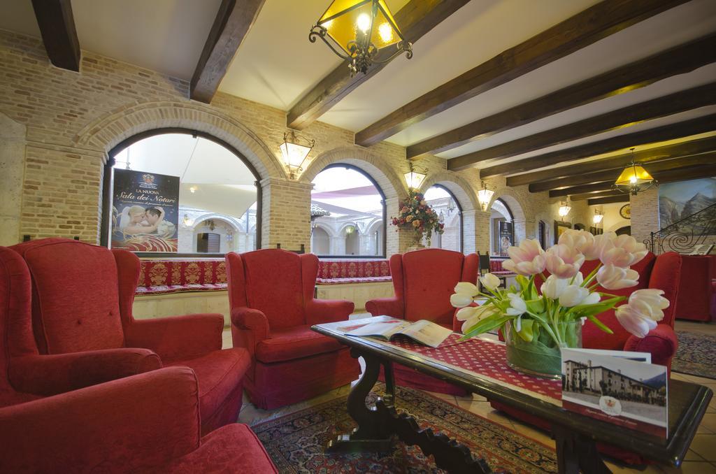 Le Gole Ristorante & Resort Celano Exteriör bild